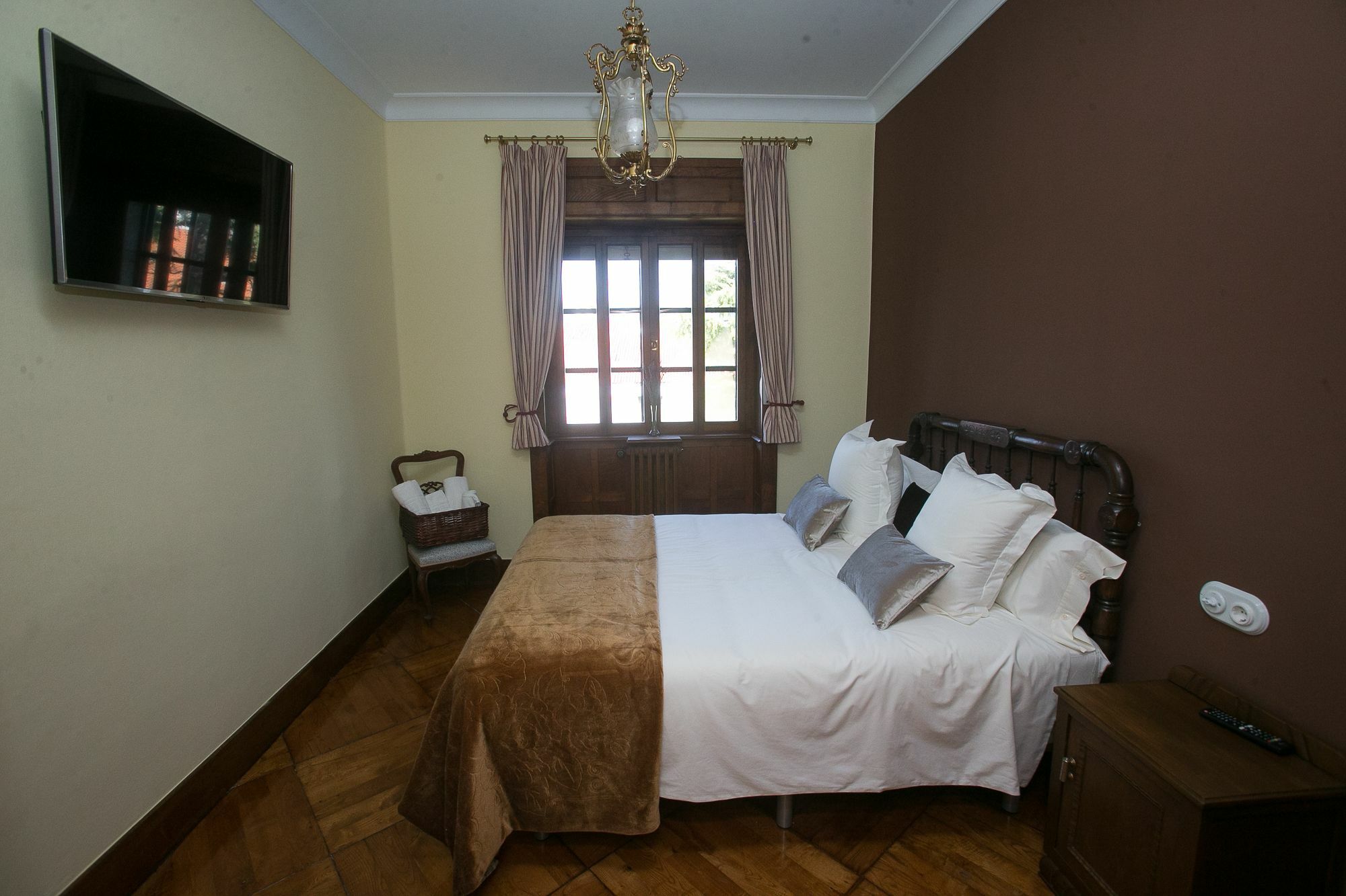 فندق Casa Lois سانتياغو دي كومبوستيلا المظهر الخارجي الصورة